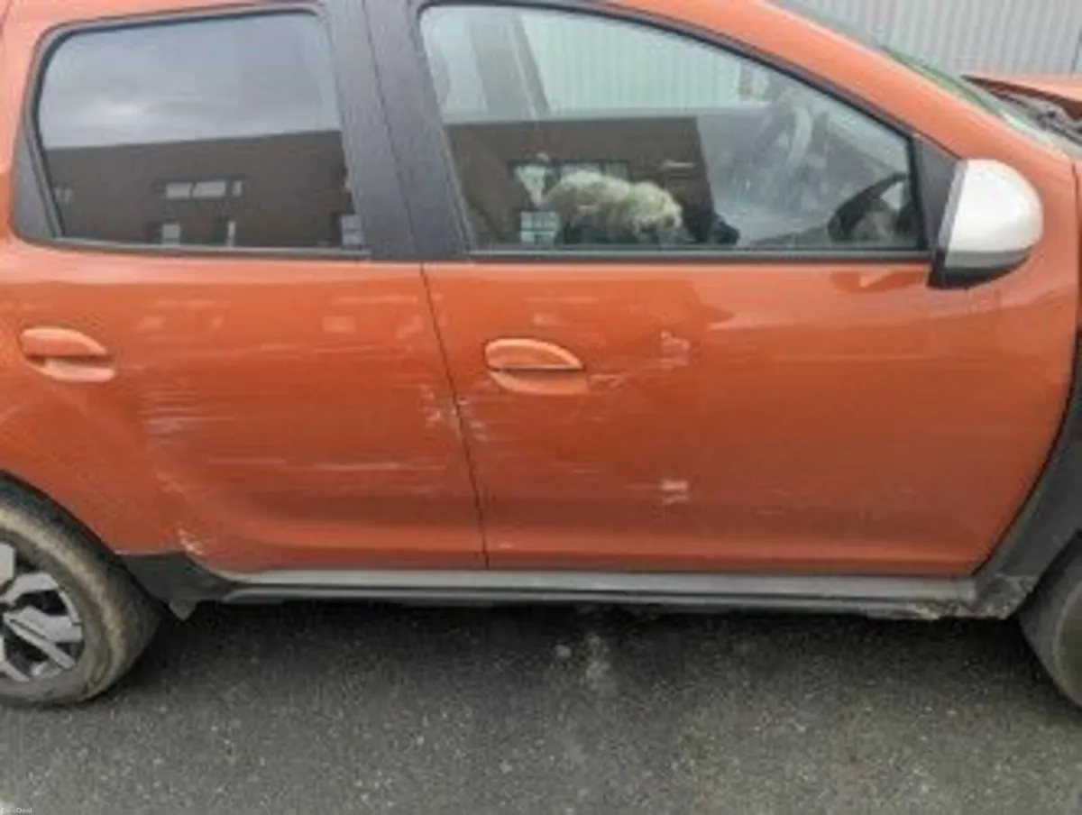 Dacia Duster 2022 Prestige Edition 1 litre 5000 km - Image 3