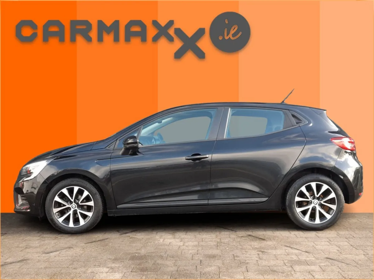 Renault Clio 1.0 90BHP 5DR EVOLUTION EDITION MY23 - Image 4