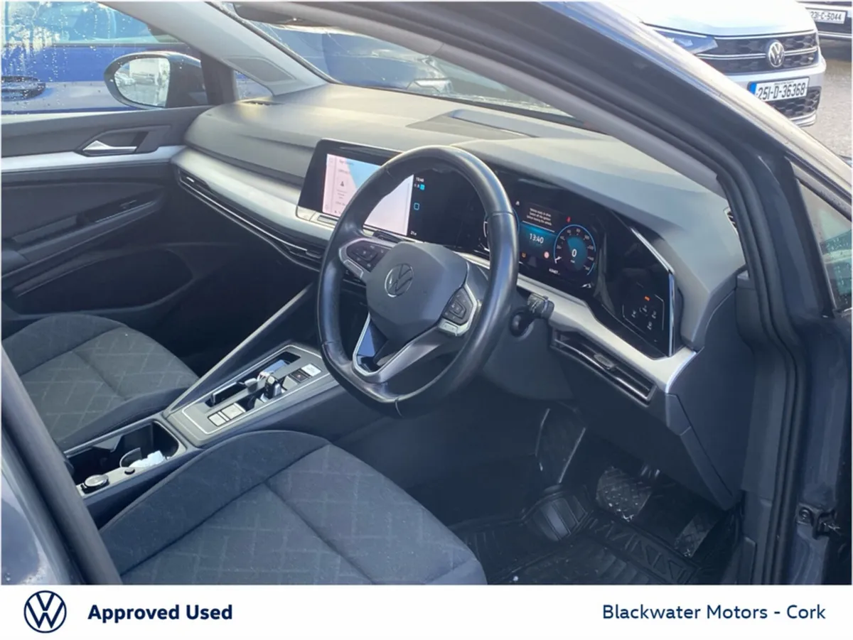 Volkswagen Golf 1.5TSI 130BHP 5DR LIFE MILD HYBRID - Image 4