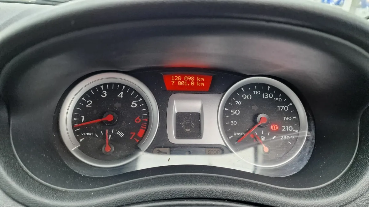 Renault Clio 2010 - Image 4