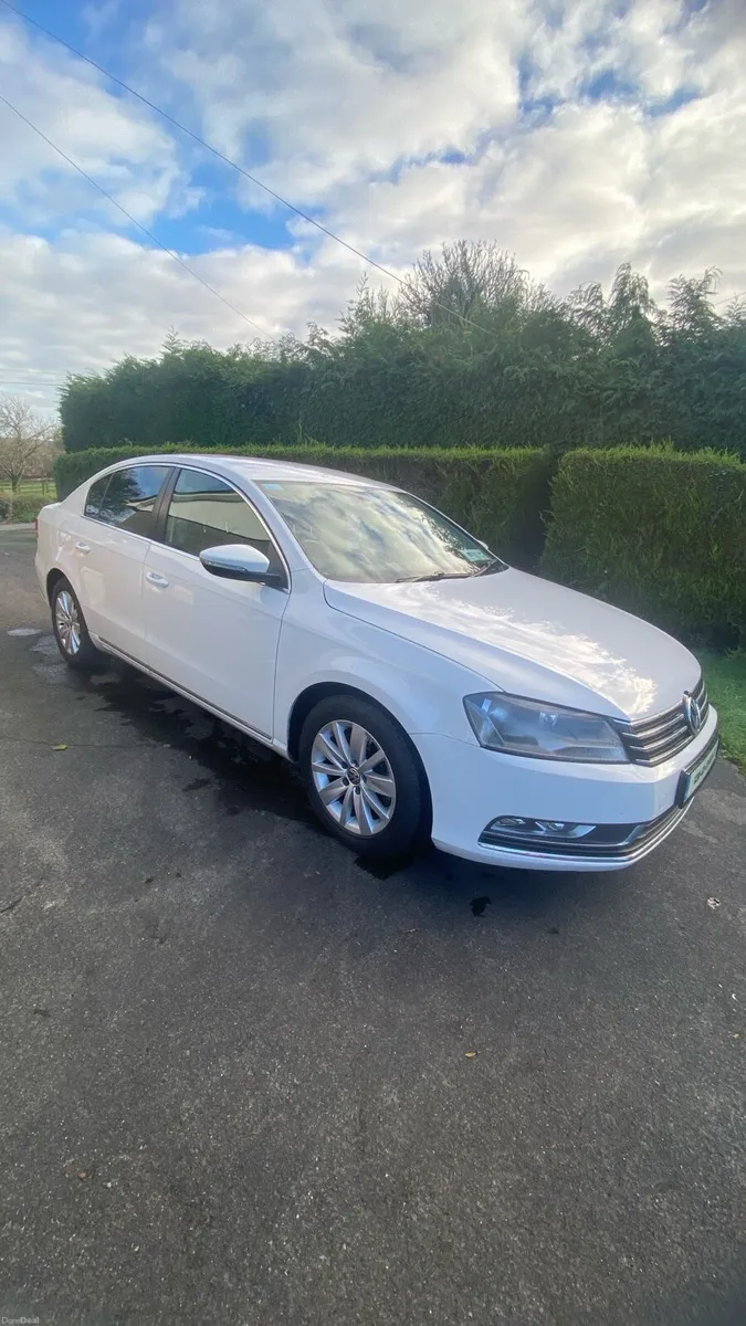 VW Passat 2013 automatic - Image 1