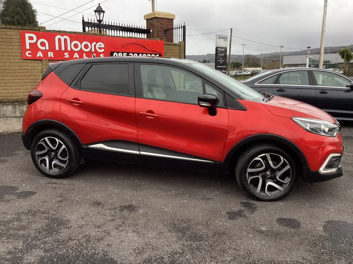 Renault Captur ** FROM €47 p/w * SAT NAV - Image 3