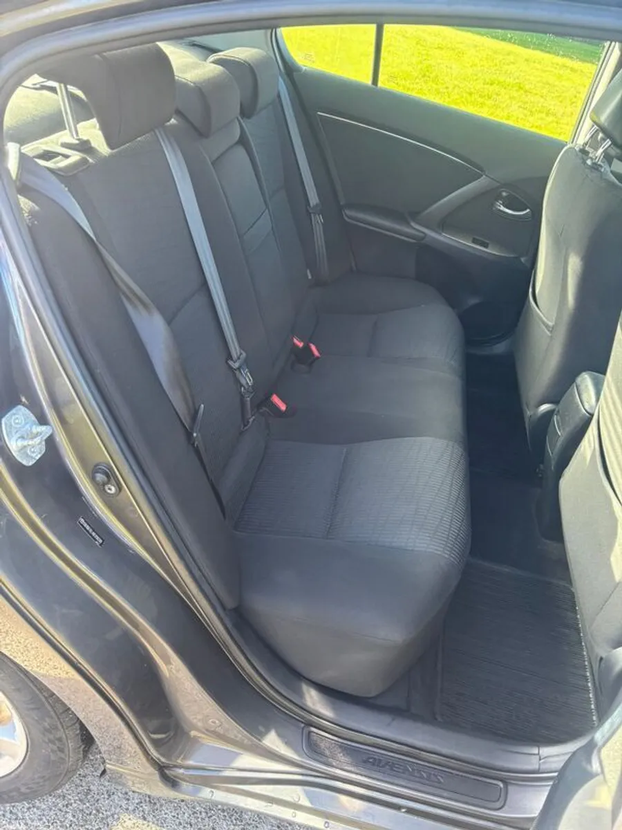 2009 Toyota Avensis - Image 3