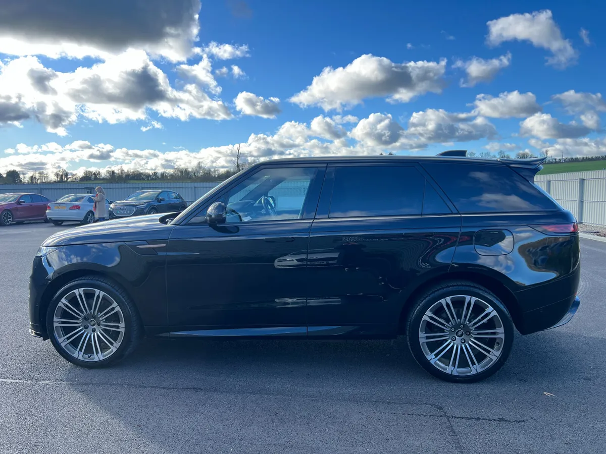 2023 Range Rover Sport P440E DYNAMIC SE PHEV 3.0 - Image 6
