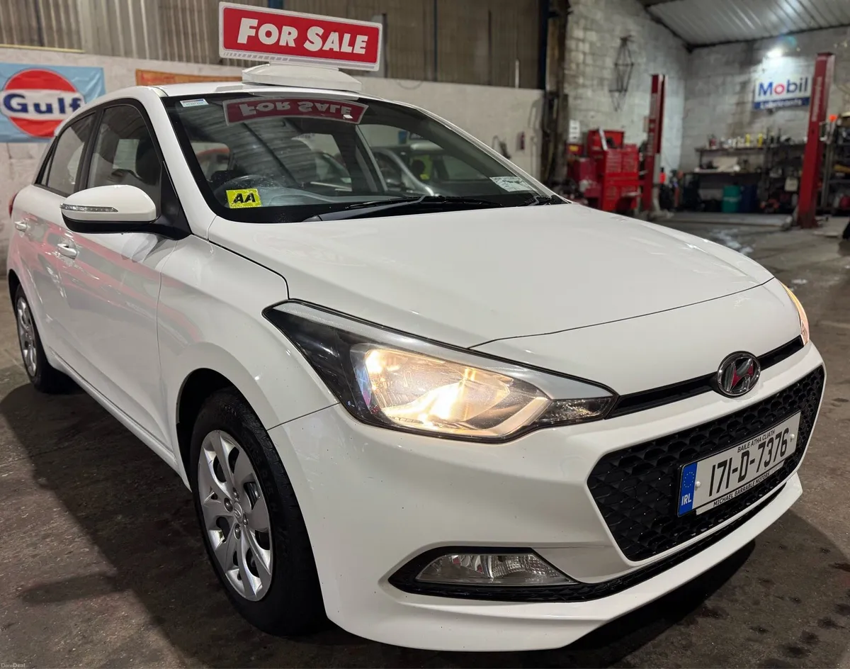 2017 Hyundai i20 - Image 1