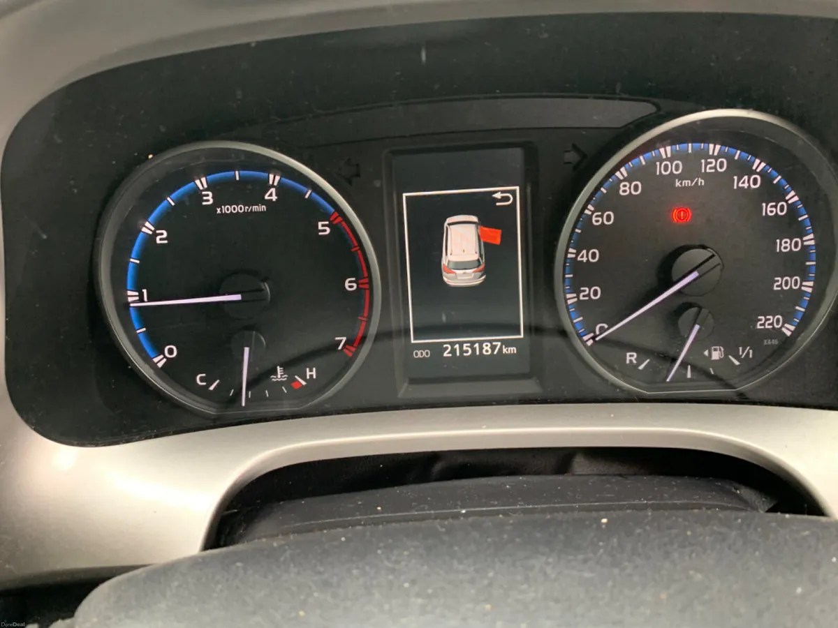 Toyota RAV4 2016 2.0 d4d fsh - Image 4