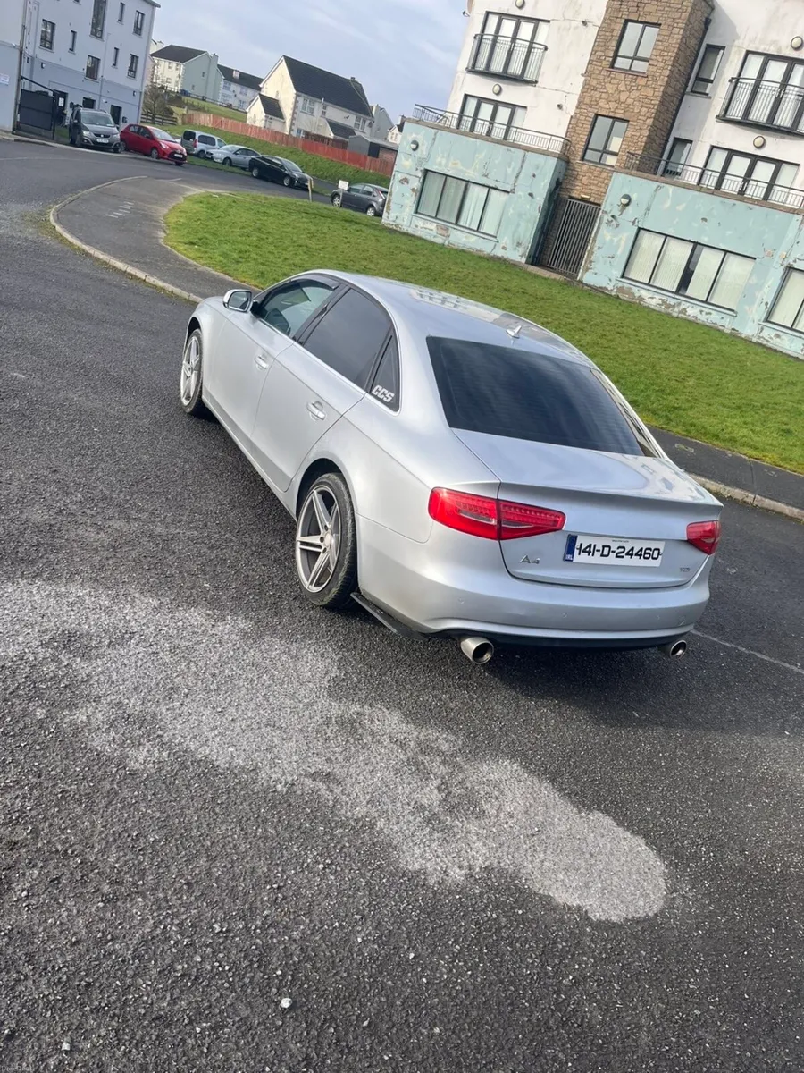 Audi A4 2014 - Image 2