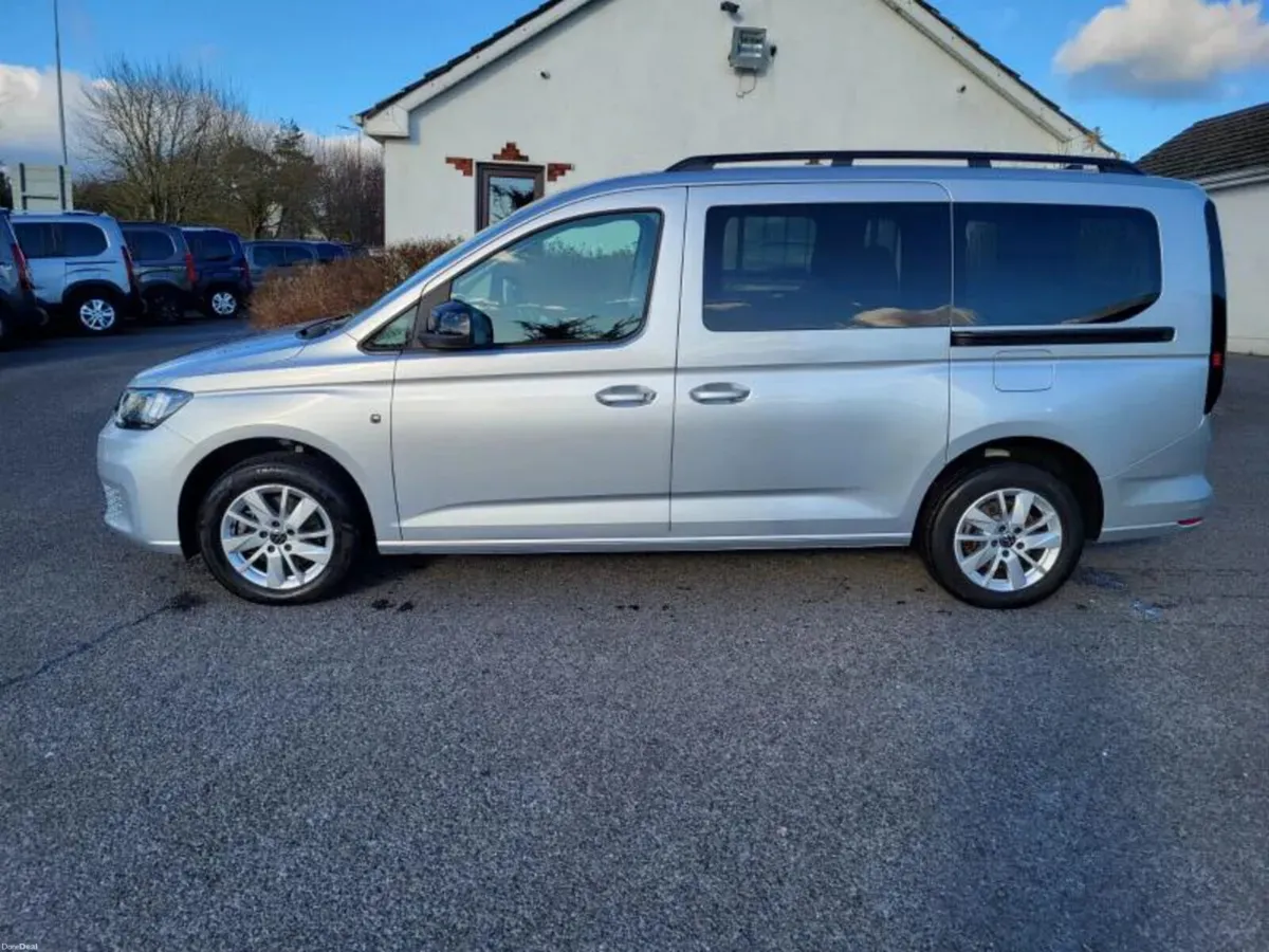 Wheelchair Taxi Volkswagen Caddy Maxi Life 2023 - Image 4