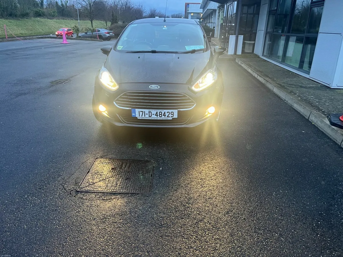 Ford Fiesta 2017 - Image 2