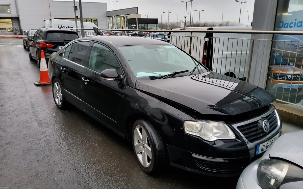 Volkswagen Passat 2010 - Image 1