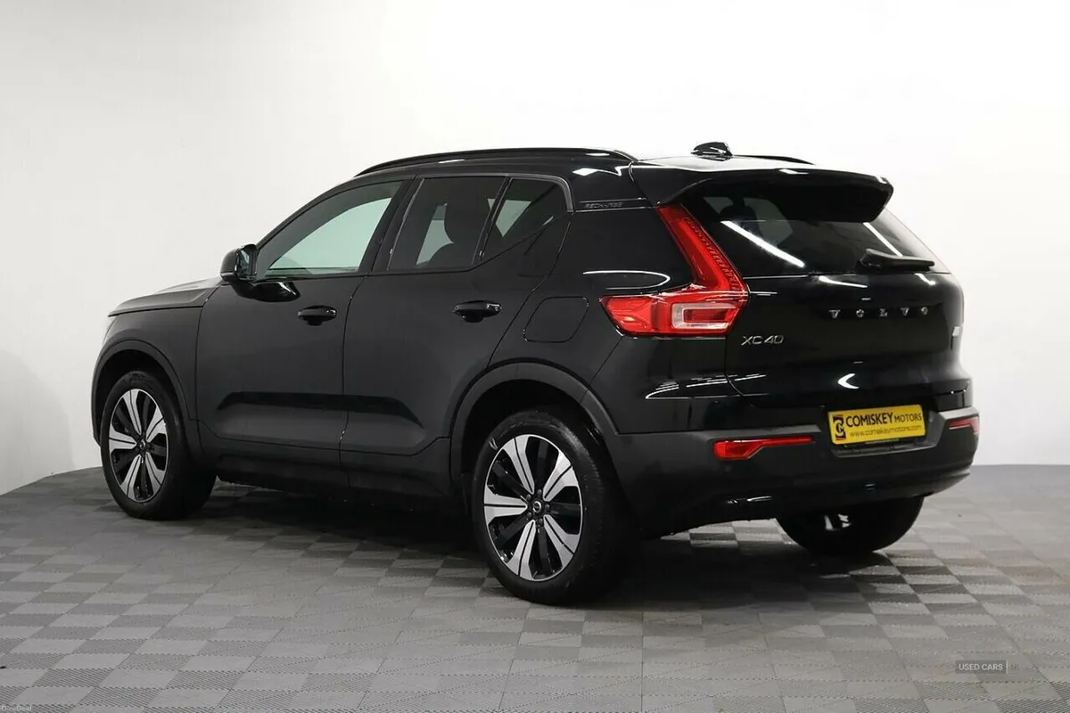 Volvo XC40 Plus - Image 4