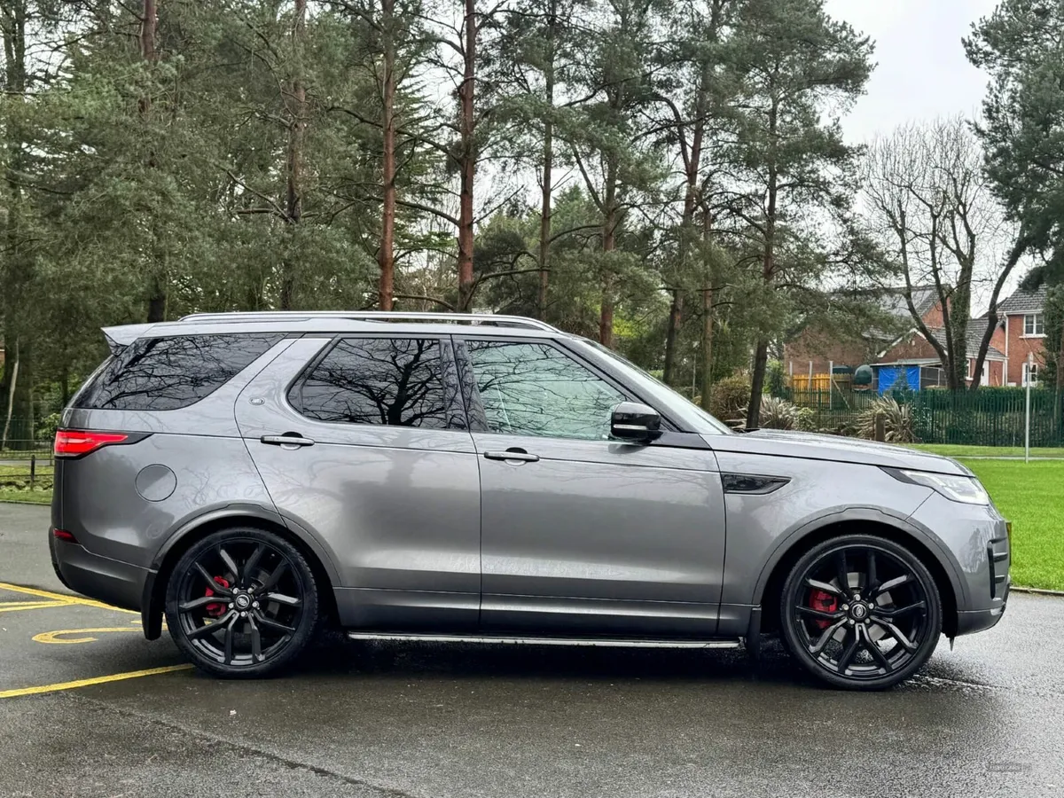 Land Rover Discovery 3.0TD6 HSE - Image 3