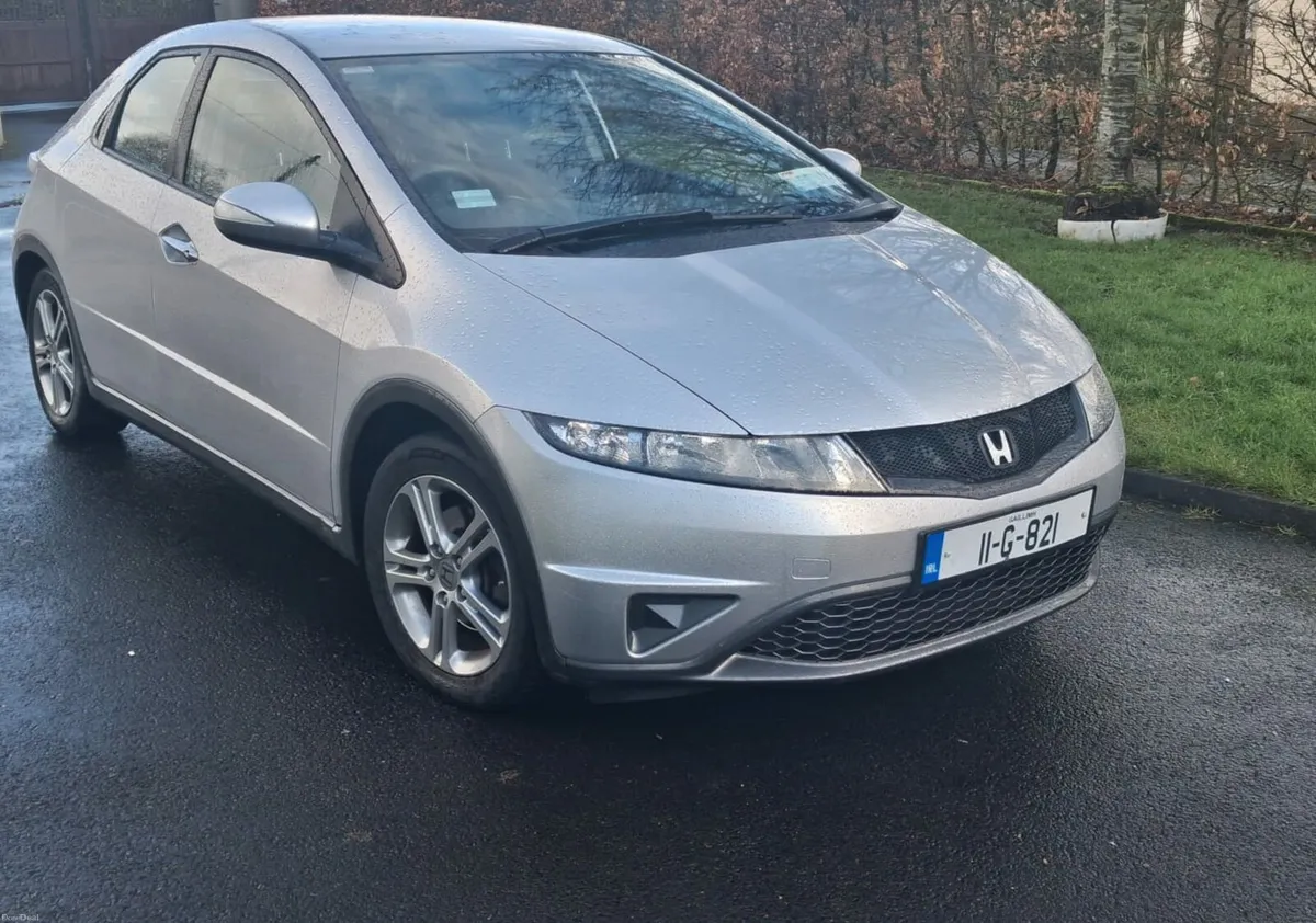Honda civic 1.3  year 2011 - Image 1