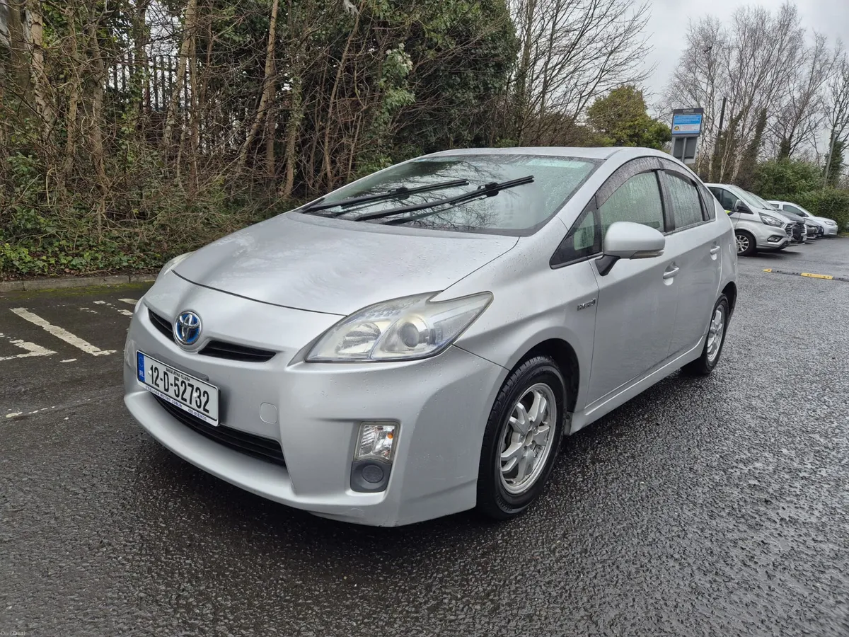 TOYOTA PRIUS / 2012 / 1.8 PETROL HYBRID /AUTOMATIC - Image 1
