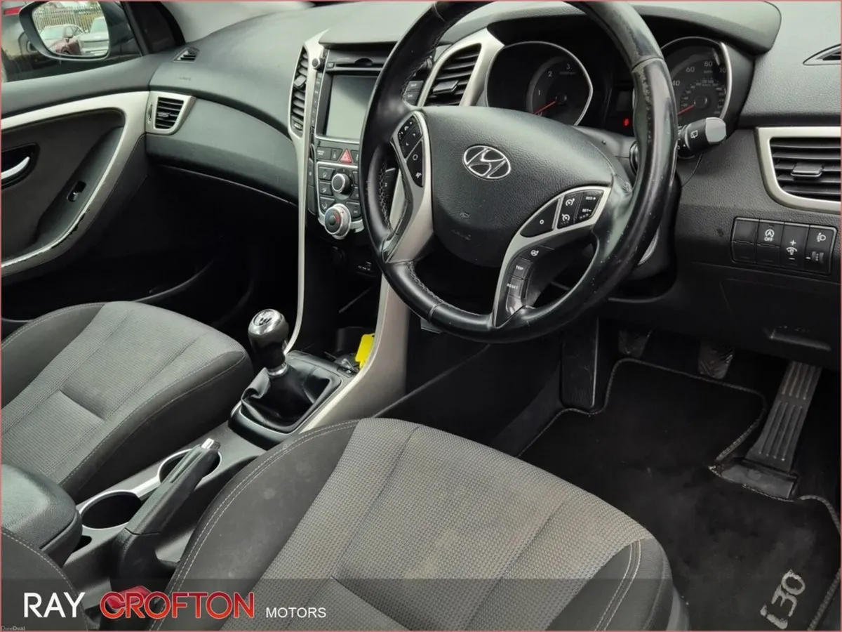 Hyundai i30 1.6 Diesel Deluxe - Image 3