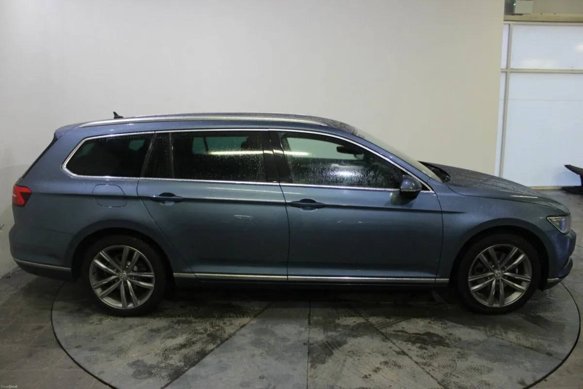 Volkswagen Passat 2.0 TDI 150HP GT BMT - TENDER 36 - Image 3