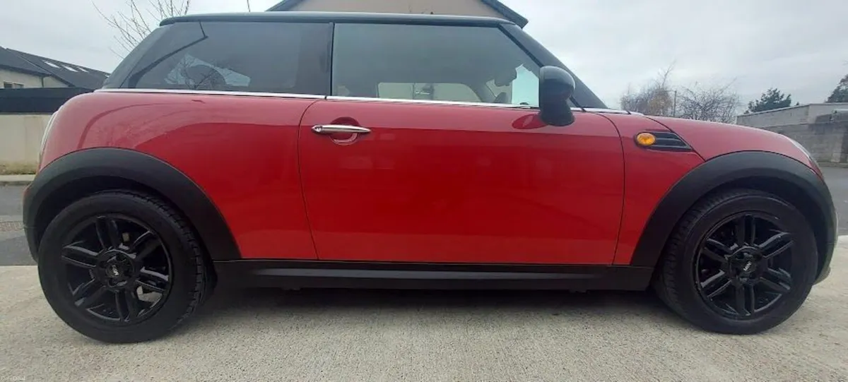 Mini Cooper 2013 - Image 2