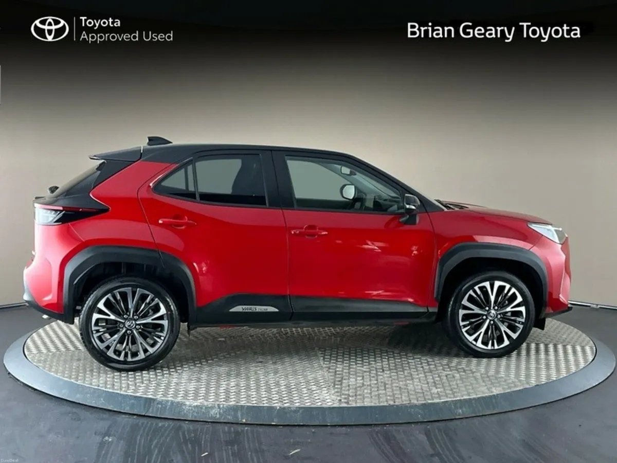 Toyota Yaris Cross SOL Hybrid Top of the range - Image 3