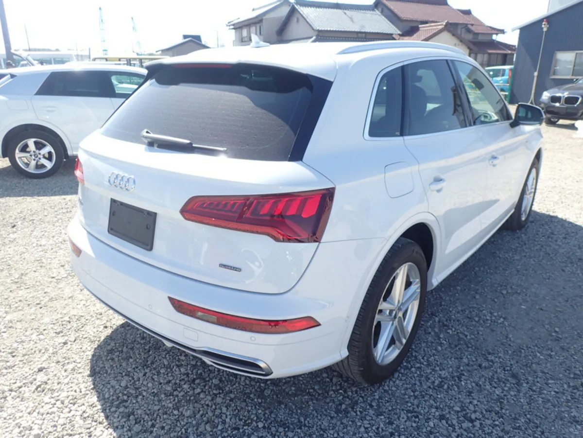 Audi Q5 2.0 TDI S-LINE PLUS EDITION QUATTRO DIESEL - Image 3