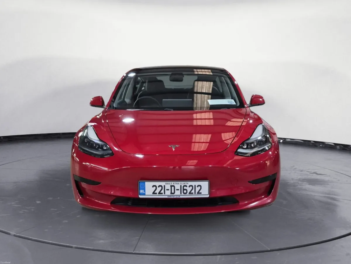 Tesla Model 3 BQB1S5N AUTO 4DR - Image 2