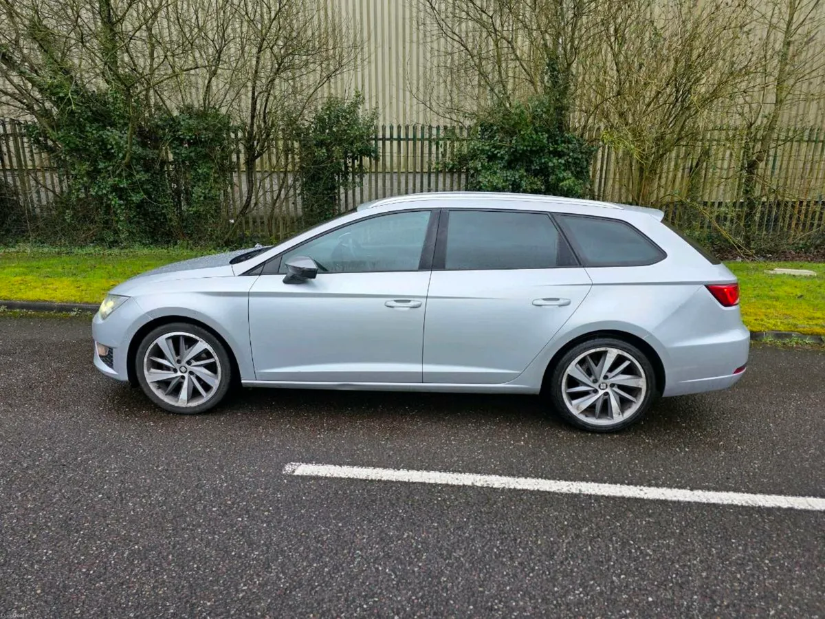 14 SEAT LEON 2.0 FR DIESEL ESTATE LOW MILEAGE - Image 3
