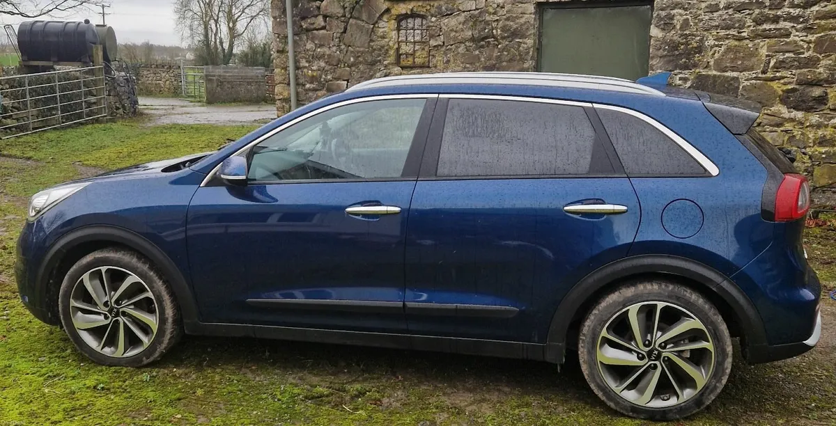 Kia Niro 2017 Low kms - Image 3