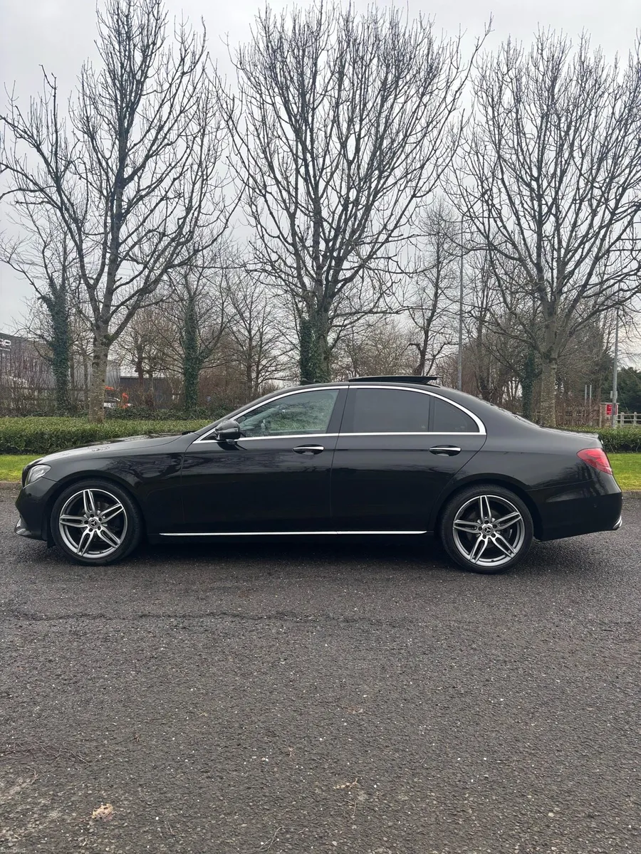 Mercedes-benz E220D PREMIUM(Huge Specs)2018 - Image 4