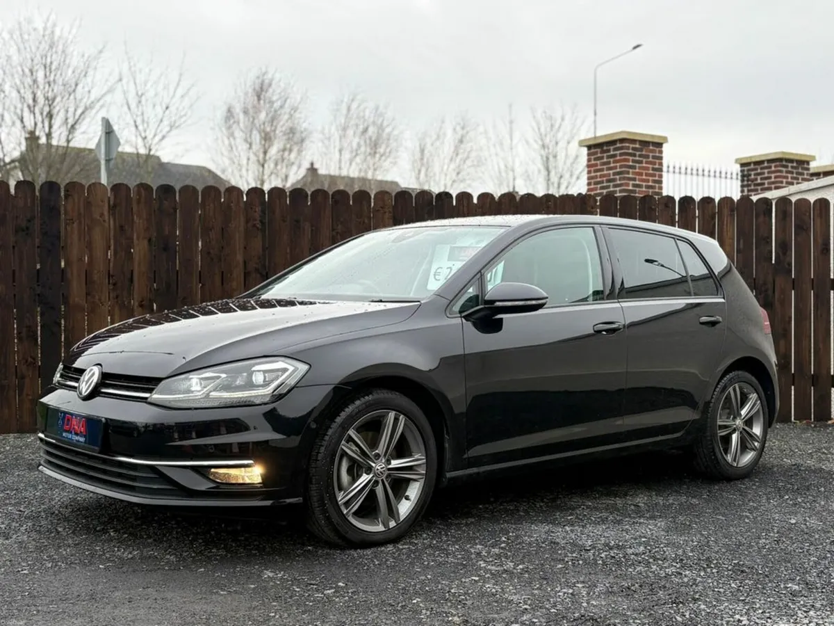 Volkswagen Golf 1.4 AUTO - LOW KMS - Image 3