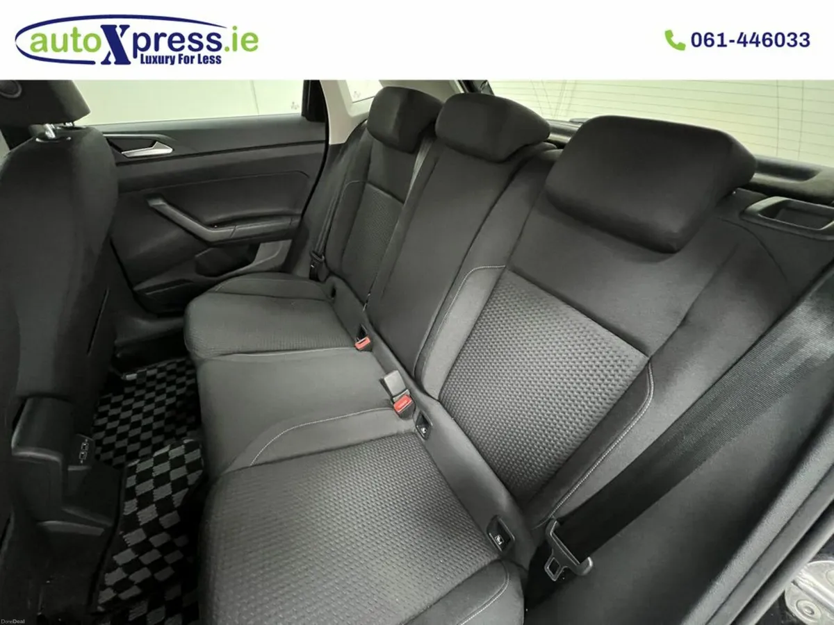 Volkswagen Polo 1.0 TSI Automatic, Reversing camer - Image 4