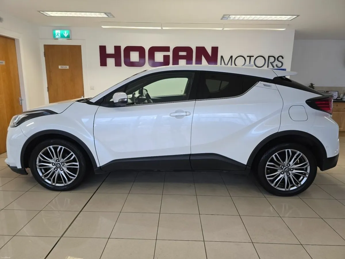 Toyota C-HR Hybrid SOL Automatic * Best Spec * - Image 4