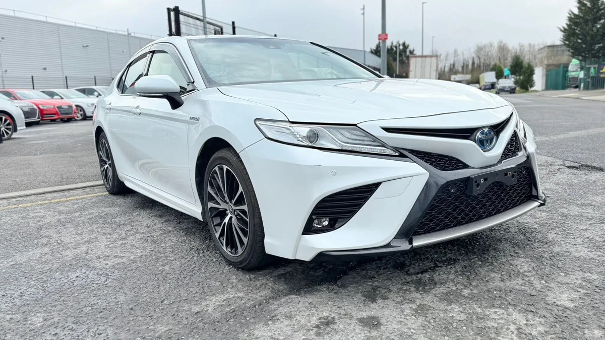 TOYOTA CAMRY 2020 - Image 2