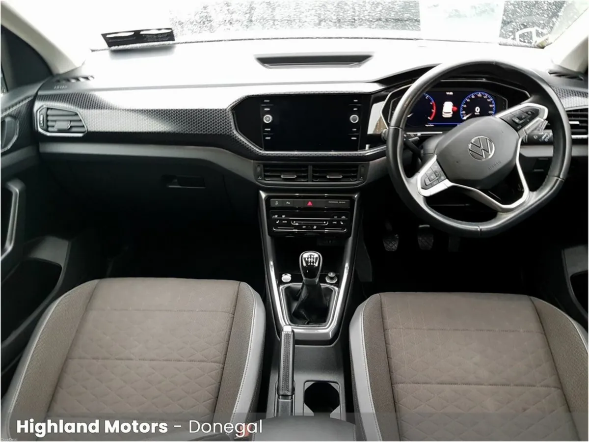 Volkswagen T-Cross R-Line 1.0 TSI 110HP - Image 2