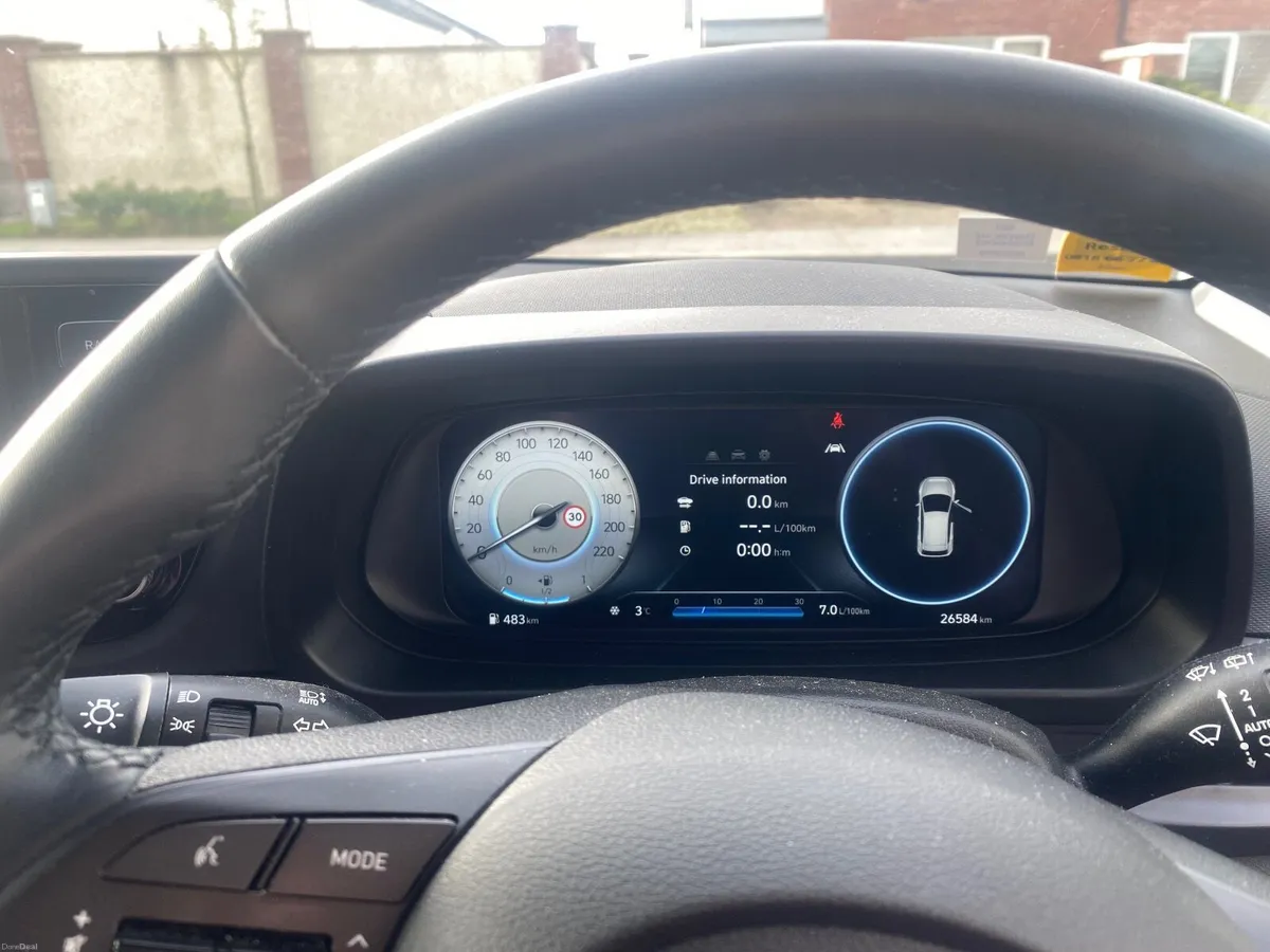 2024 Hyundai Bayon Executive - Image 2