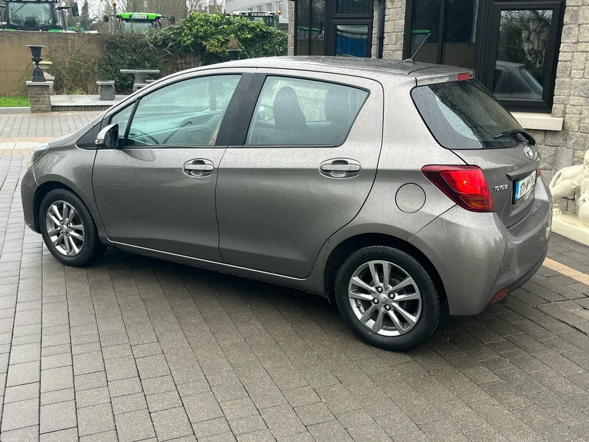 2017 Toyota Yaris *tax+Nct low kms* - Image 4