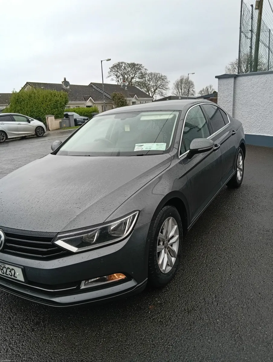 2016 Diesel VW Passat - Image 3