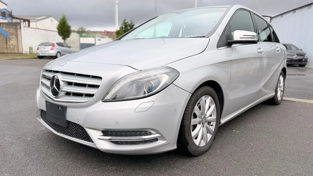MERCEDES B180 2013 SILVER - Image 2