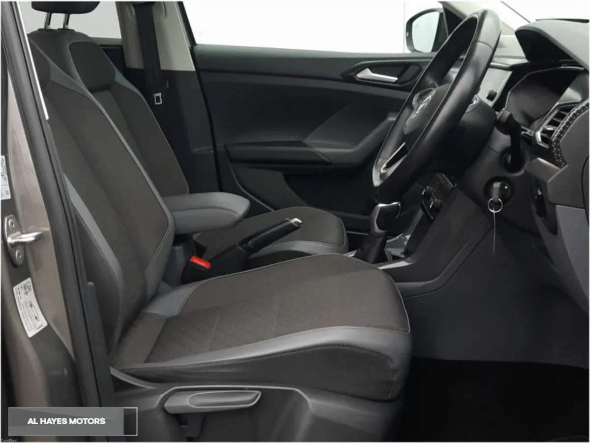 Volkswagen T-Cross **HEATED SEATS**AUTOMATIC**STYL - Image 4