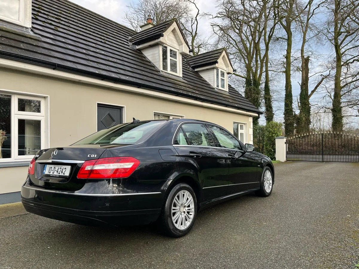 Mercedes E-Class 200 1 Owner From New - Image 3
