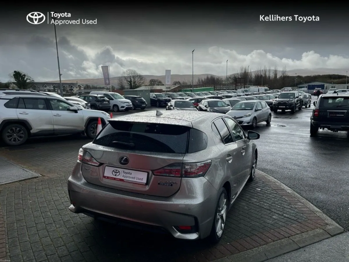 Lexus CT CT 200 HYBRID ELECTRIC ADVANCE - Image 2