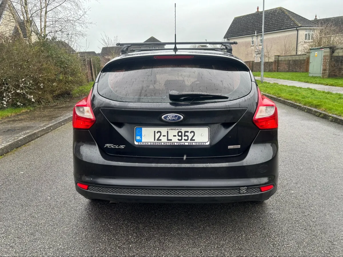 2012 Ford Focus 1.6 TDCI 115 bhp ZETEC model - Image 4