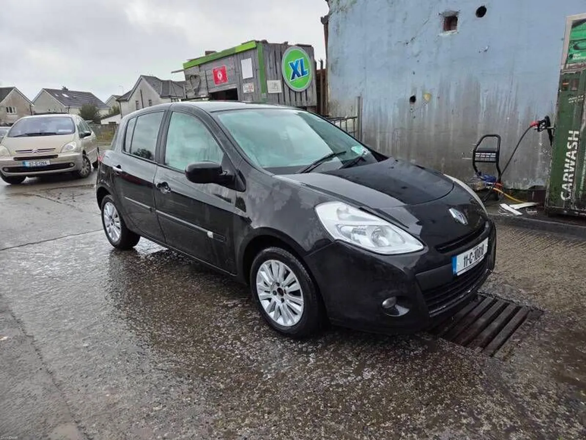 2011 Renault Clio - Image 1