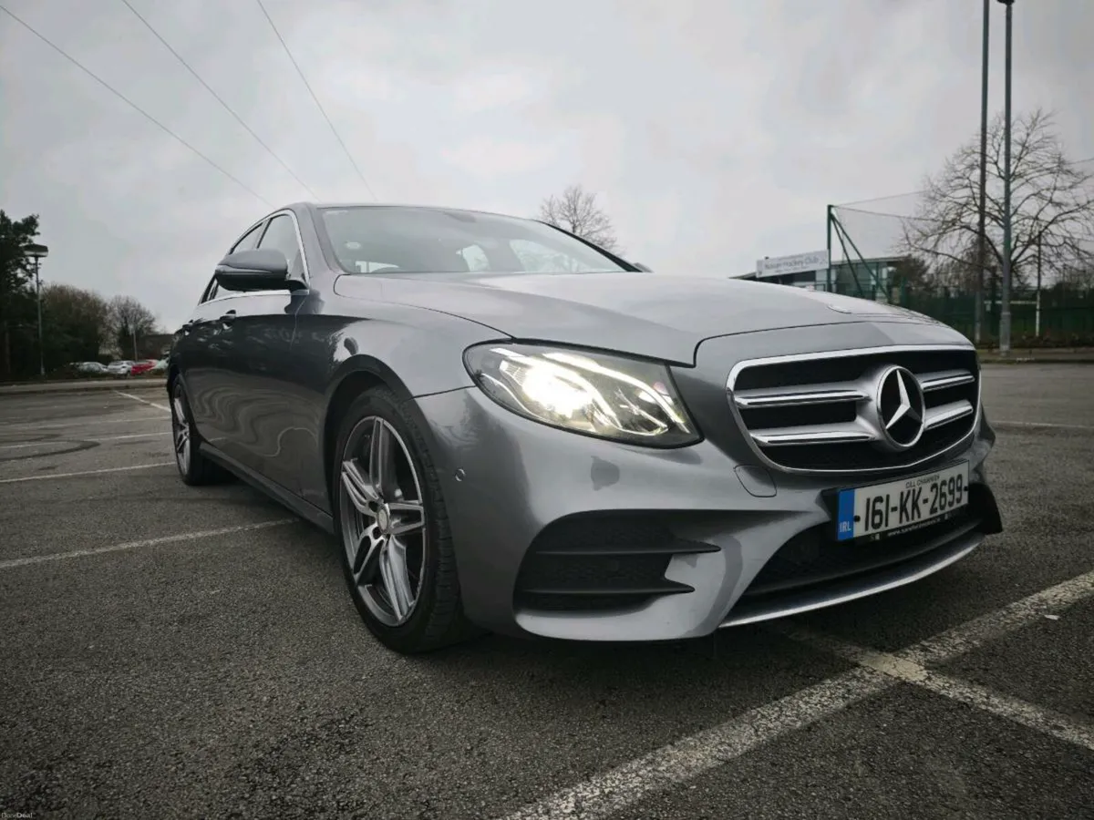 Mercedes-Benz E220 AMG - Image 4
