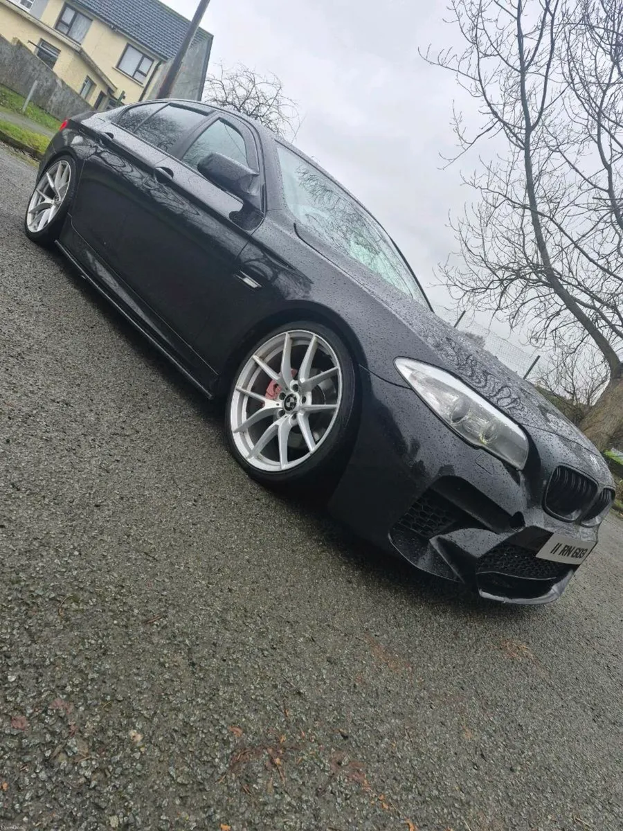 BMW 520D - Image 1