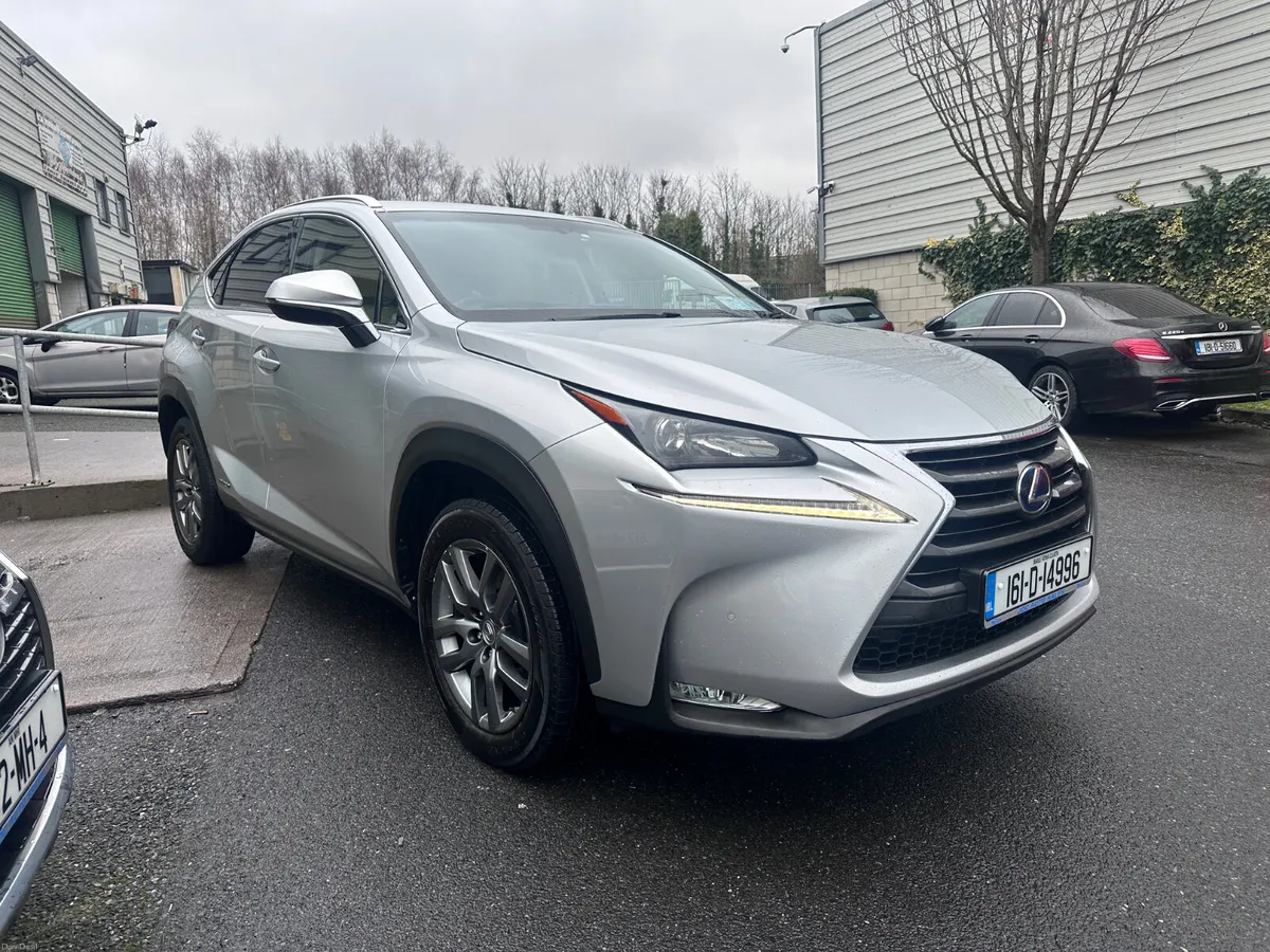 Lexus NX300H 2.5 Hybrid, 2016 - Image 4