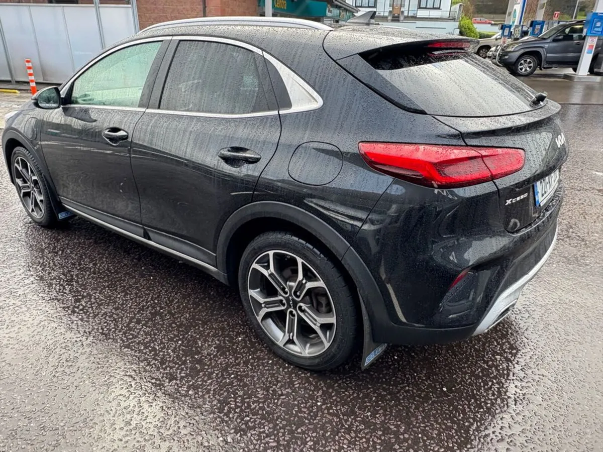 Kia XCeed PHEV 1.6 Petrol 2022 (221) - Image 4