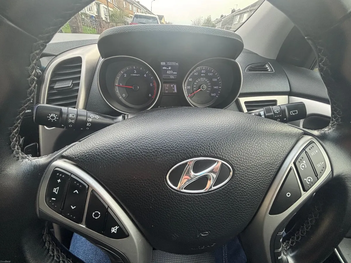 Hyundai i30 2016 - Image 2