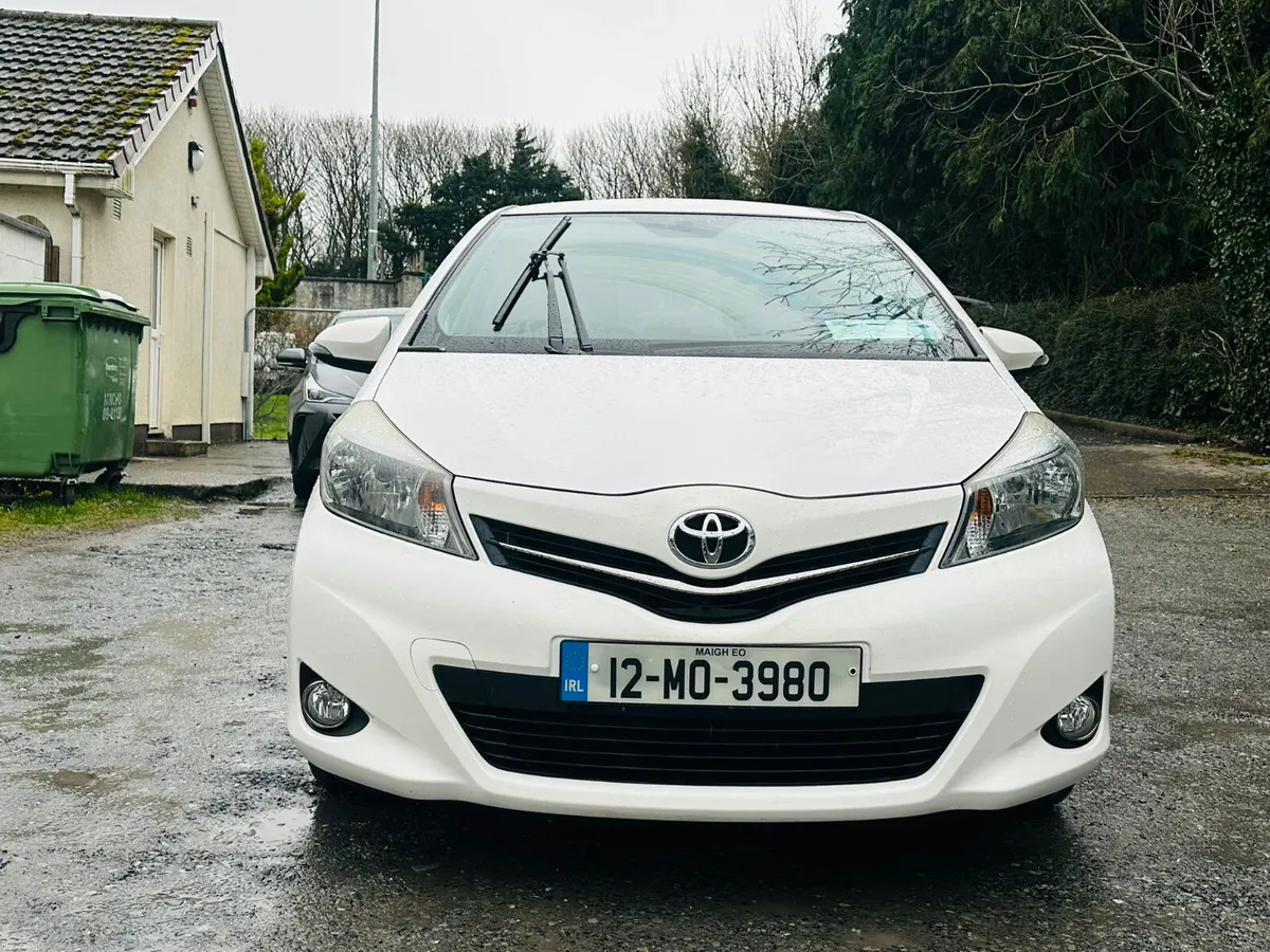 Toyota Yaris 2012 1.3 Manual - Image 2
