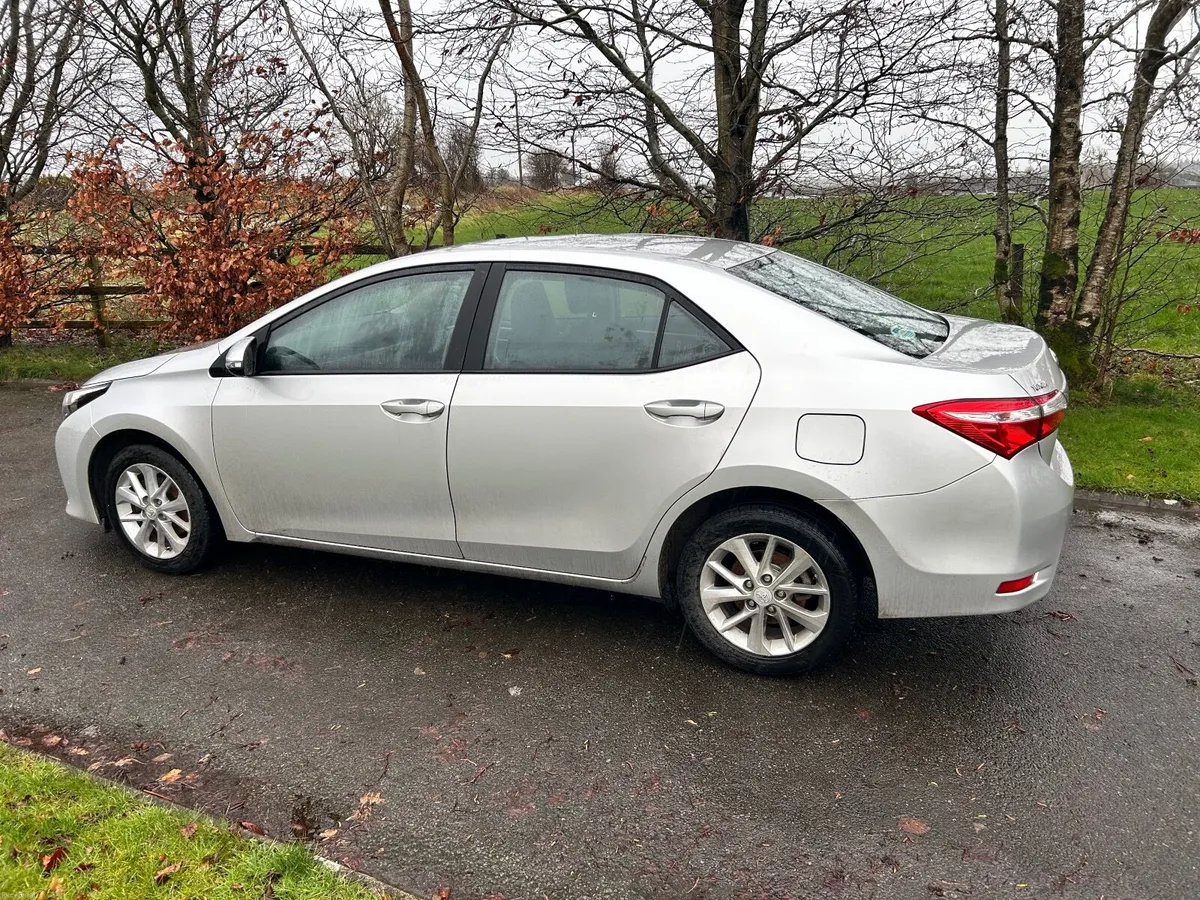 2015 Toyota Corolla 1.4 D4D Aura 4DR - Image 4