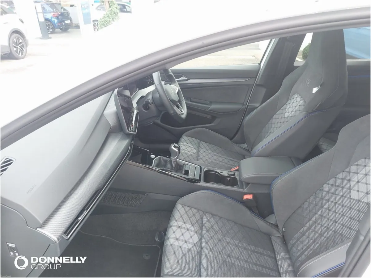 Volkswagen Golf Hatchback R-Line - Image 2