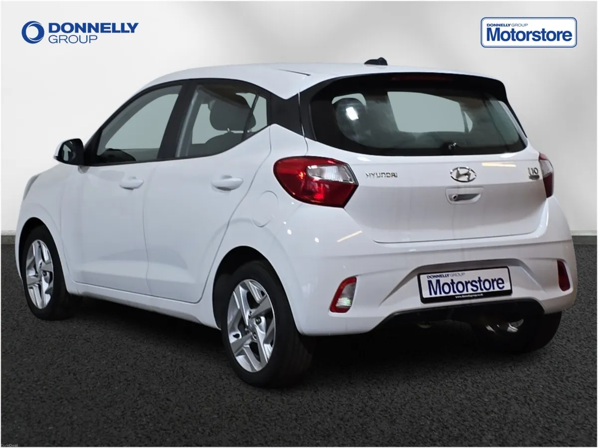 Hyundai i10 Hatchback SE Connect - Image 2